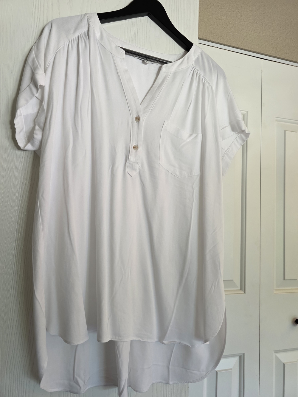Women’s White Rose & Olive Short-Sleeve Henley Tunic Top - Size XL